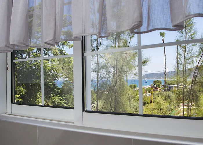 Elenis Philoxenia * Ixia (Rhodes)