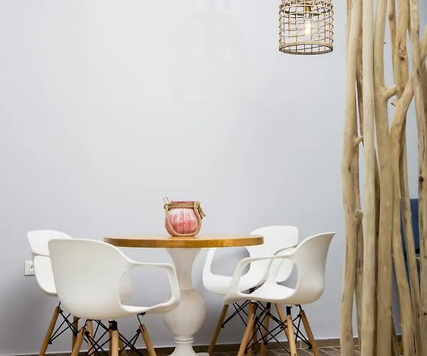 Elenis Philoxenia * イキソス